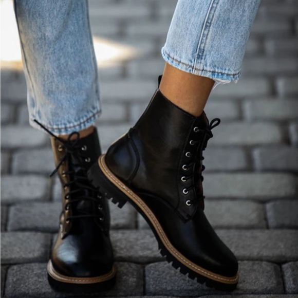 NIB MiiM Drew Vegan Leather Black Moto Lace Up Biker Boots - Picture 7 of 7